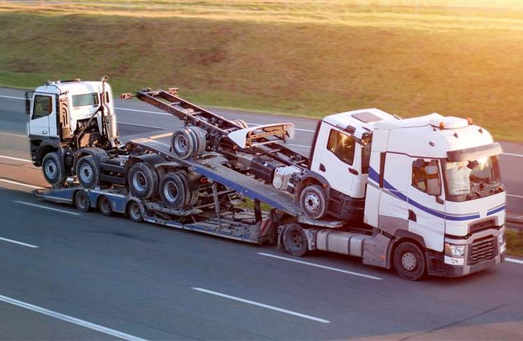 Commercial Truck Towing