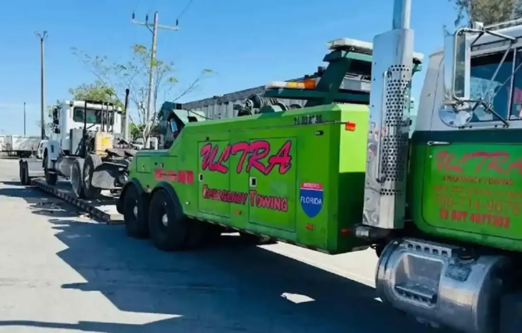 Commercial Truck Towing Hollywood FL